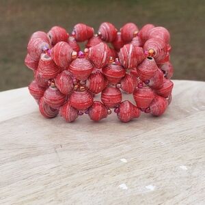 33. Painted Red Beaded Elastic Bracelet
